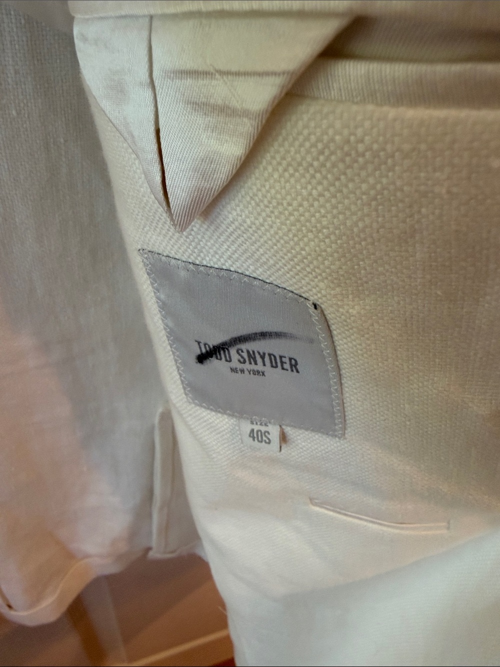 Todd Snyder White Linen Blazer with Gold Buttons Sz 40S.  SEE PICTURES. - Picture 2 of 11